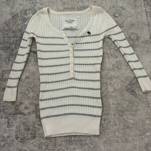 Abercrombie & Fitch Women's Sweater